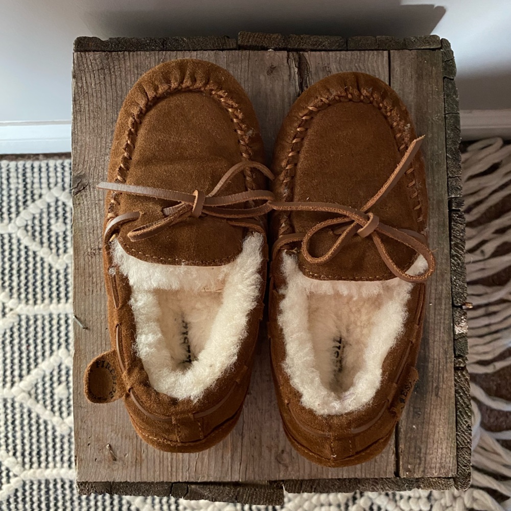 Fireside by Dearfoams Parke Genuine Shearling Moccasin Slipper